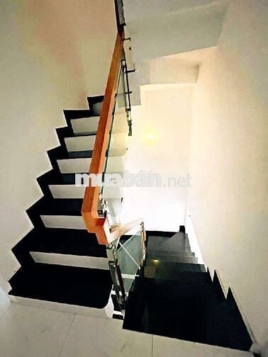 Ngay Mã Lò – HXH 6m – 4 Tầng – 3PN 3WC – DTSD 96m2 – Nhỉnh 3 tỷ