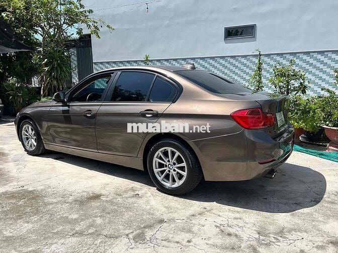 BMW 3 Series 2012 mẫu mới sipot