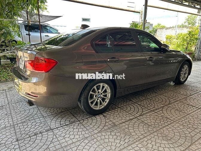 BMW 3 Series 2012 mẫu mới sipot
