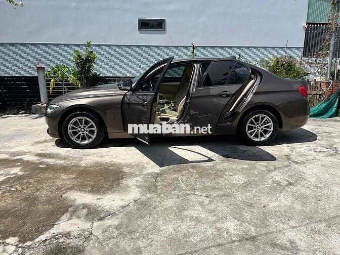 BMW 3 Series 2012 mẫu mới sipot