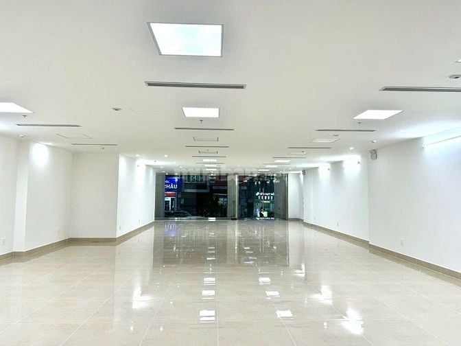 BÁN TOÀ NHÀ VĂN PHÒNG MẶT PHỐ CHÙA LÁNG - ĐỐNG ĐA