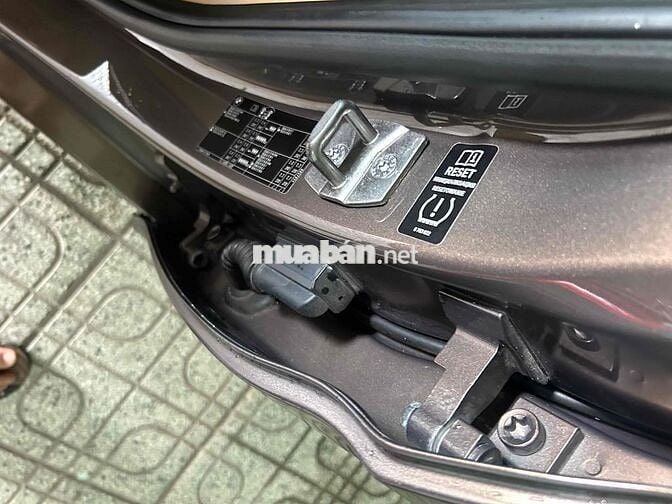 BMW 3 Series 2012 mẫu mới sipot