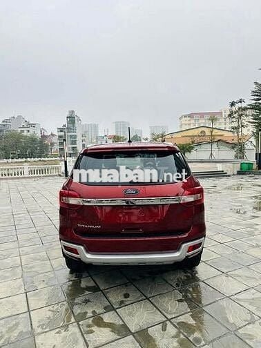 Ford Everest 4x2 SX 2019