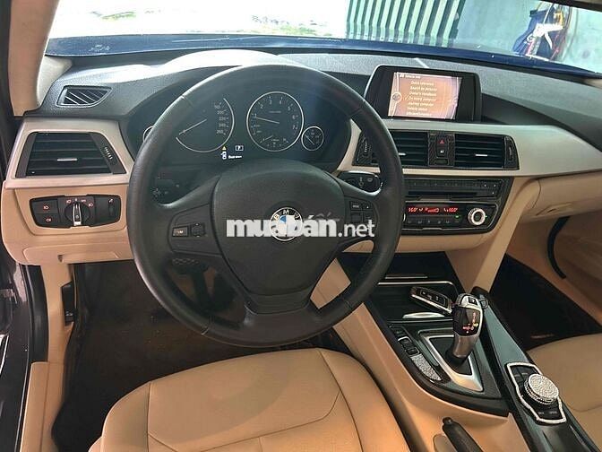 BMW 3 Series 2012 mẫu mới sipot