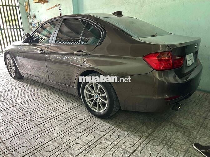 BMW 3 Series 2012 mẫu mới sipot