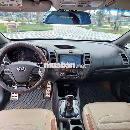 Cerato 1.6 At 2018. Ngoại thất màu đen