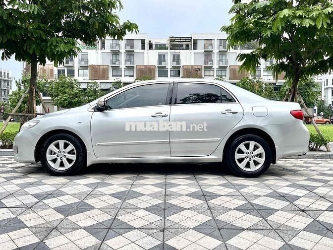 Bán xe Toyota Corolla Altis 2010 số tự động