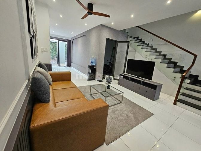 NHÀ 1 TRỆT 3 LẦU MẶT TIỀN KDC NAM LONG FULL NỘI THẤT