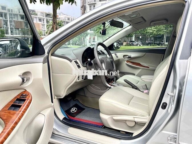 Bán xe Toyota Corolla Altis 2010 số tự động
