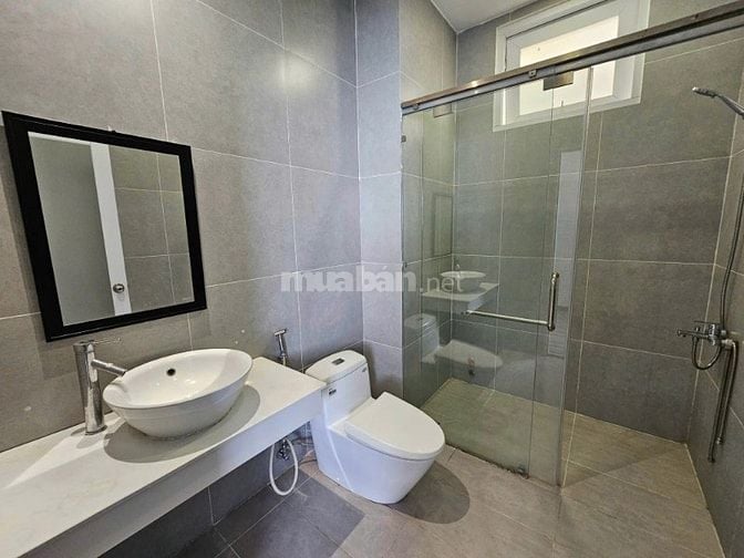 NHÀ 1 TRỆT 3 LẦU MẶT TIỀN KDC NAM LONG FULL NỘI THẤT