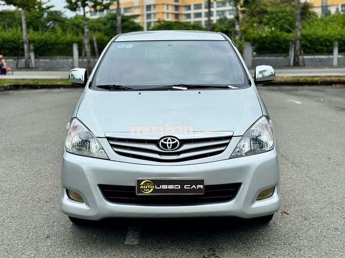 Toyota Innova 2010 G