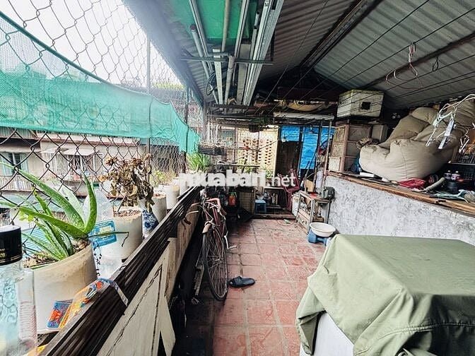 Nhà 4 tầng 2 ngủ 1 khách đẹp khu thành công