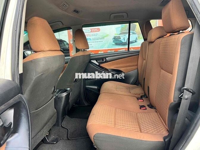 Toyota Innova 2016 2.0E - 158969 km
