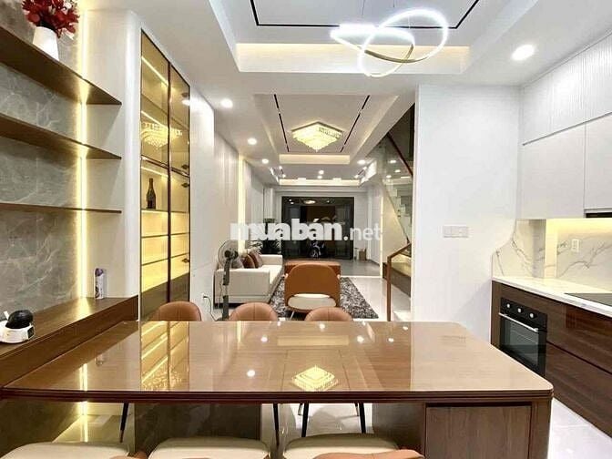 Nhà mới tinh Quận 7 – Đẹp xuất sắc, chỉ việc xách vali vào ở ngay!