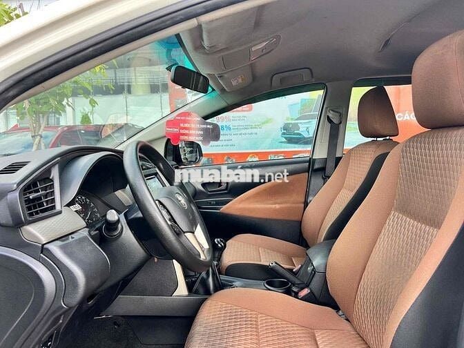 Toyota Innova 2016 2.0E - 158969 km