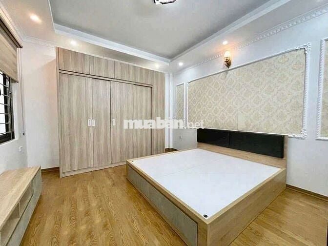NHÀ ĐẸP TẢ THANH OAI 37m2 5 tầng giá chỉ 3.8 tỷ mặt ngõ chính