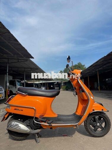 Vespa 2013 đèn Vuông nữ sử dụng