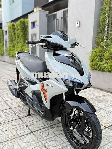 air blade 2018 smakey xám ximang(hỗ trợ góp)