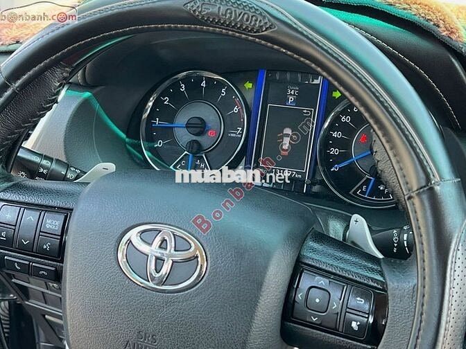 TOYOTA FORTUNER 2.7V AT – đời 2017
