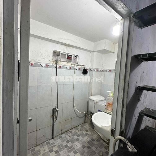 Phòng trọ có máy lạnh, tủ lạnh , máy giặt, cửa số thoáng mát