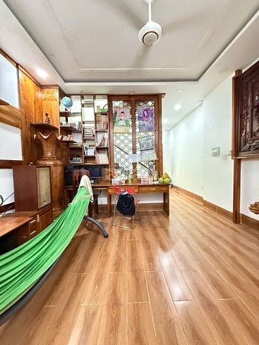 Bán nhà 1 trệt,2 lầu,cách đồng khởi 1 xẹt