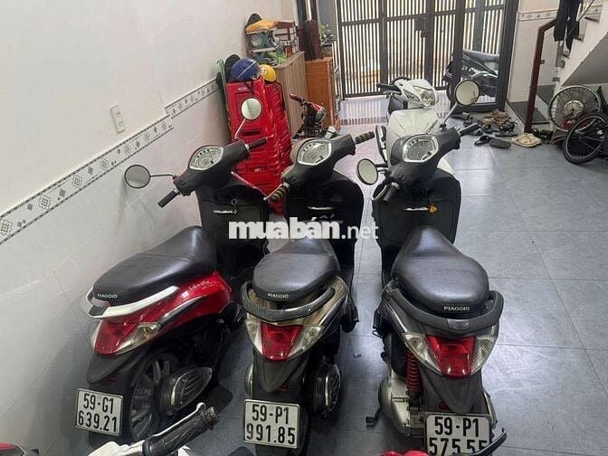 Nhà có 3 chiếc xe Liberty bán xe máy bao êm