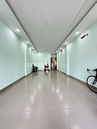 Bán nhà 1 trệt,2 lầu,cách đồng khởi 1 xẹt