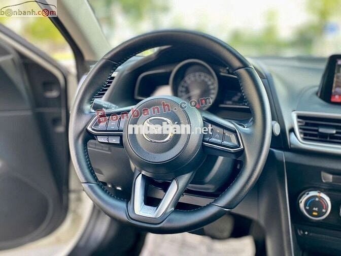Mazda 3 sản xuất 2018 hatback