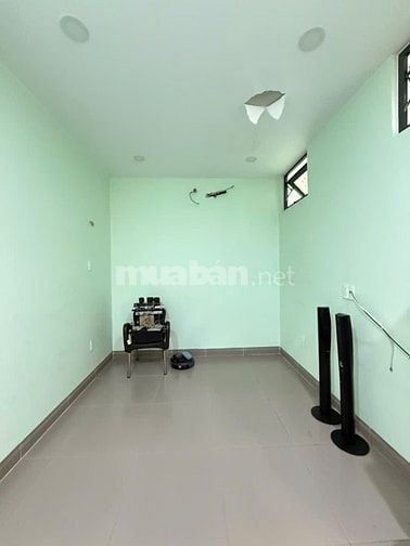 Bán nhà 1 trệt,2 lầu,cách đồng khởi 1 xẹt