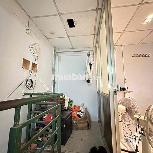 Phòng trọ có máy lạnh, tủ lạnh , máy giặt, cửa số thoáng mát