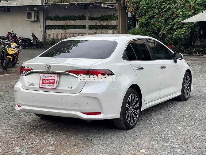 Toyota Corolla Altis 2023 1.8V-15000km xe hãng bán