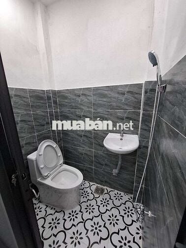Cho thuê nhà quận 8 - 1 trệt, 2 lầu