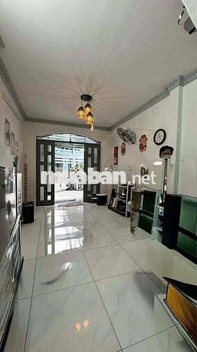 Bán Nhà 2 Tầng - Sổ Hồng Riêng - HẺM 1/ NGẮN XE HƠI ĐỖ CỬA