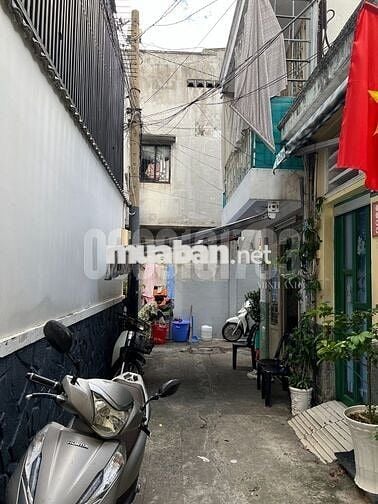 NHÀ 2 TẦNG - HẺM Ô TÔ LỚN TRƯỚC NHÀ – CÁCH ĐƯỜNG PHAN ĐĂNG LƯU 80M