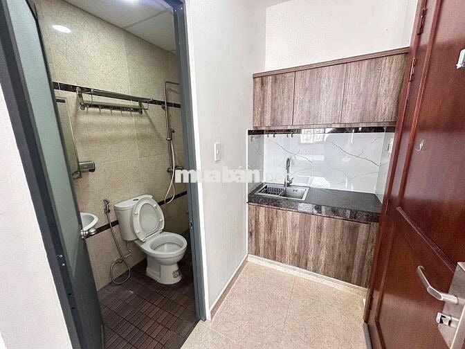 🔑🏡Cho thuê căn Stu cửa sổ, thang máy, gần chợ Bà Chiểu, trường ĐH UEF