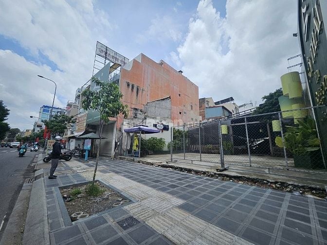BÁN KHUÔNG ĐẤT LỚN ĐC: 611-613-615-617 ĐIỆN BIÊN PHỦ, P1, Q3, 25x100M 
