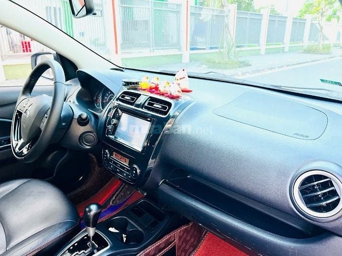 Cần bán xe Attrage2019 nhập Thái số tự động bản premium