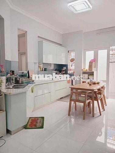 GẦN SÂN BAY. NHÀ 3 TẦNG BTCT. 77M2 6x13. 2MT HXH CHỈ HƠN 100TR/M2