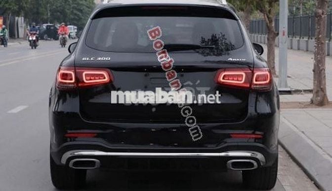 Động cơ 2.0 Turbo, dẫn động 4MATIC, mâm AMG