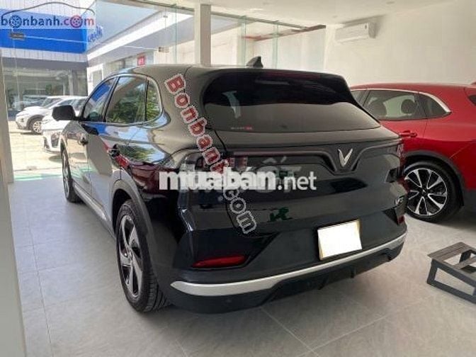 VinFast VF8 Eco 2023