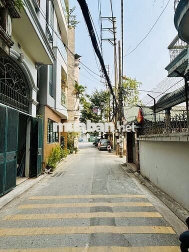 Bán Nhà Dòng Tiền $ Nguyễn Sơn - Mt Hơn 8m - Ô Tô Đỗ Cổng - Thang Máy