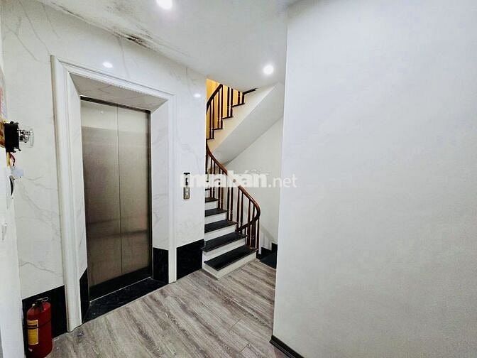 Bán Nhà Dòng Tiền $ Nguyễn Sơn - Mt Hơn 8m - Ô Tô Đỗ Cổng - Thang Máy