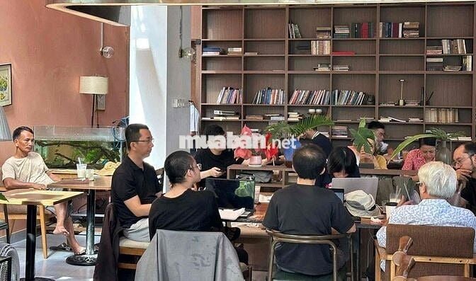 SANG QUÁN CAFE MẶT TIỀN LỚN Ở ĐƯỜNG VƯỜN LÀI,VÀO LÀ KINH DOANH LUÔN