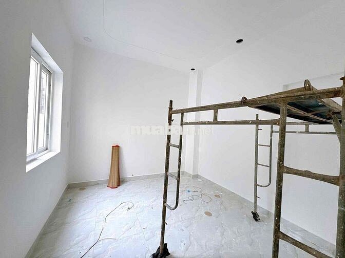 CẦN SANG LẠI HỢP ĐỒNG BIỆT THỰ MINI CÓ SÂN ĐỂ OTO THỚI TAM THÔN, HM