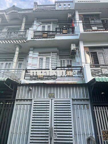 nhà 2 lầu 3pn hẻm 8m,P.thới an,TPHCM