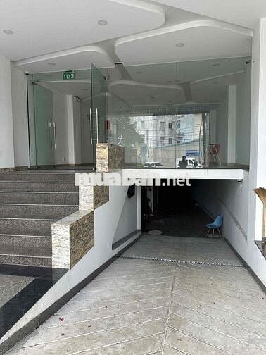 Chính chủ cần bán toà nhà,  1130m2 ngay vòng xoay chợ Bà Chiểu
