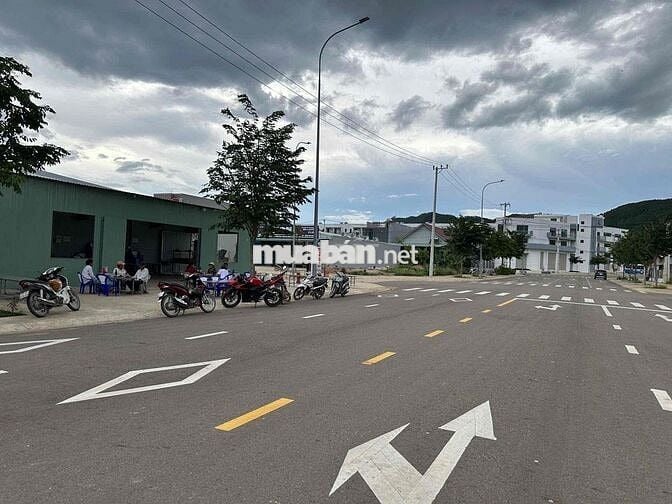 Cần bán lô đất Tái định cư 150m trong khu công nghiệp Becamex
