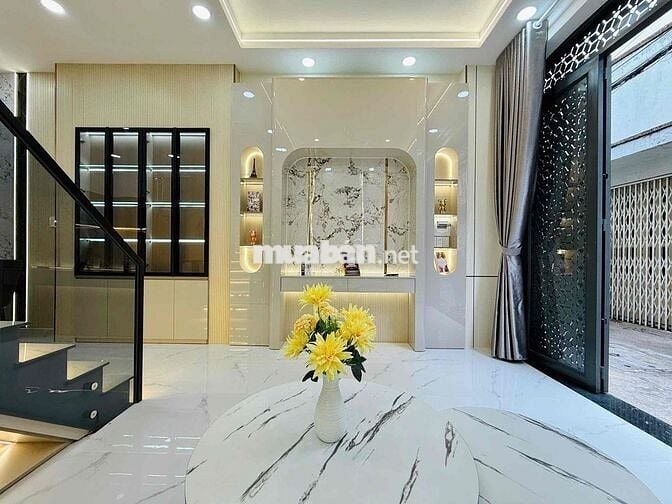 nhà mới xáy nở hậu nhẹ tặng nội thất cao cấp