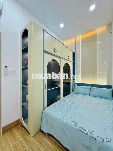 nhà mới xáy nở hậu nhẹ tặng nội thất cao cấp