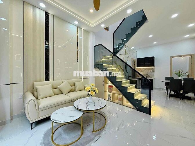 nhà mới xáy nở hậu nhẹ tặng nội thất cao cấp